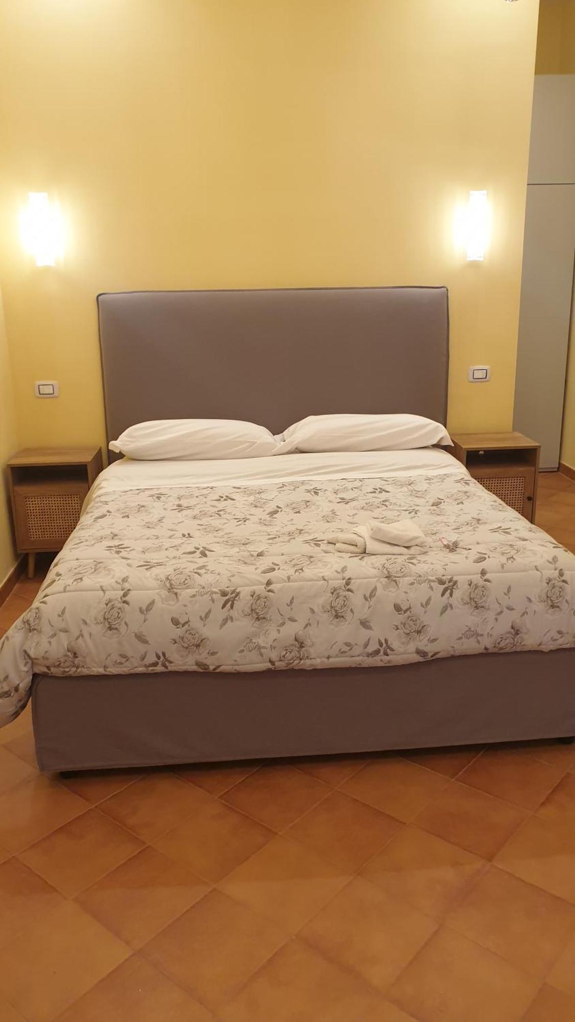 Dimora Del Campo Charming House Bed & Breakfast Salerno Cameră foto
